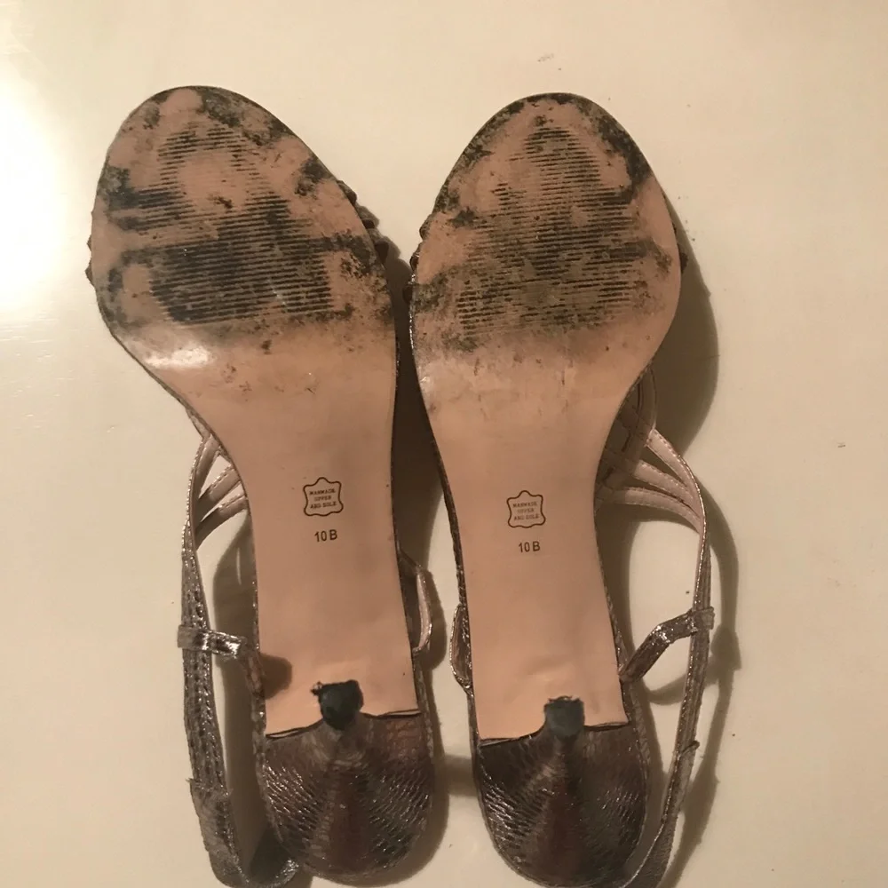 Caparros Metallic Gold Strappy Heeled Sandals,heel Small Scatch Barely Can See - Picture 3 of 5